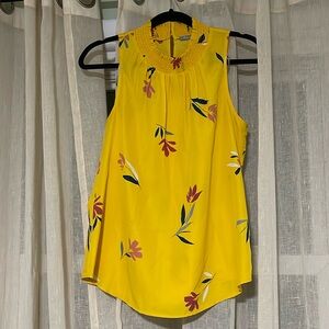 High Neck sleeveless blouse